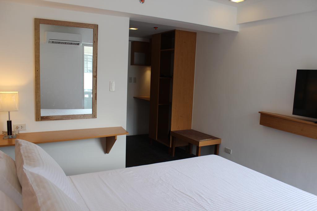 Brblock Boutique And Residences Makati City Esterno foto