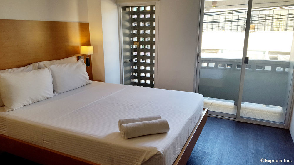 Brblock Boutique And Residences Makati City Esterno foto